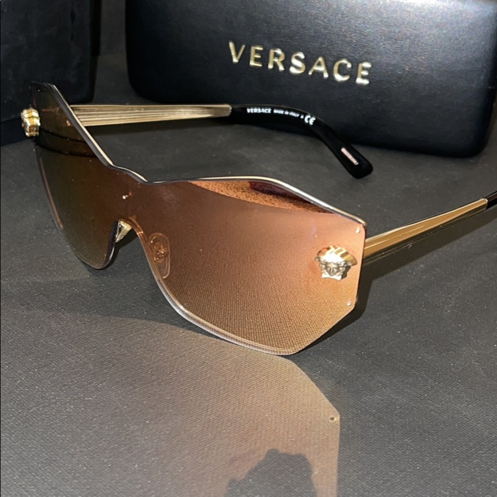 Sunglasses Versace, New with box